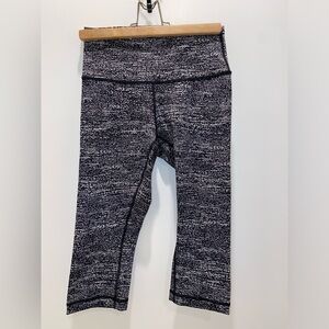 Lululemon Wunder Under Hi-Rise 1/2 Tight *Full-On Luxtreme 17"
